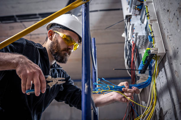 Best Circuit Breaker Repair  in Titusville, FL